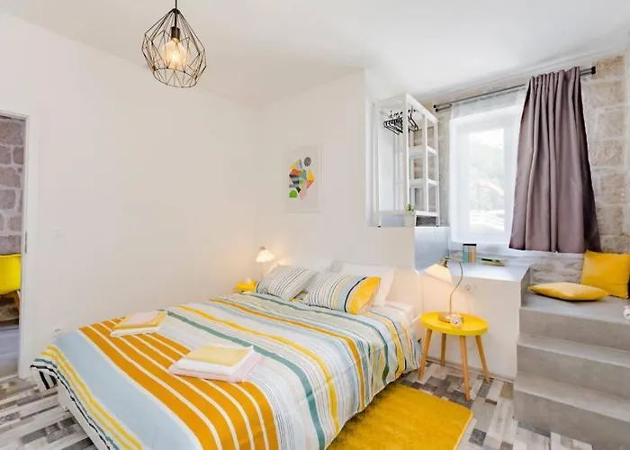 Mia Apartman